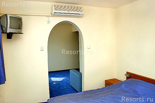 Lola Garden Hotel 13
